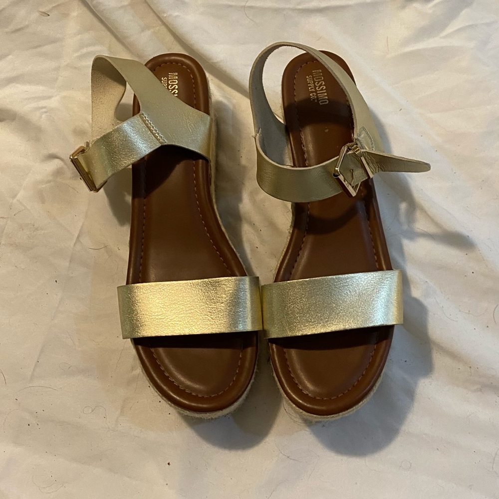 Chucky Wedge sandals